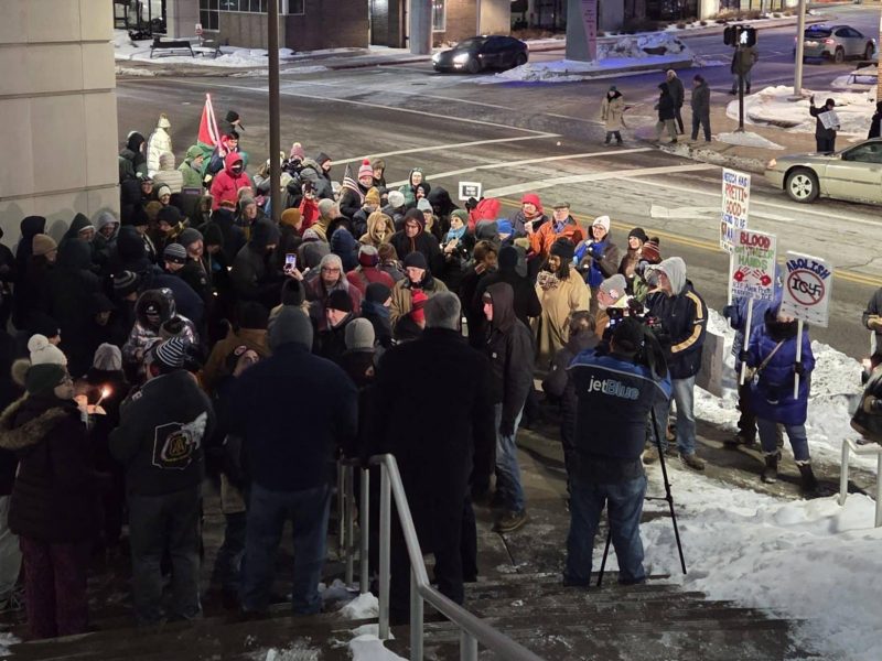 Vigil outside of Cleveland’s Louis Stokes VA honors life, service of Alex Pretti