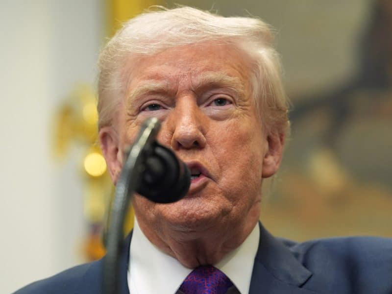 Trump pardons 5 former NFL players for crimes ranging from perjury to drug trafficking