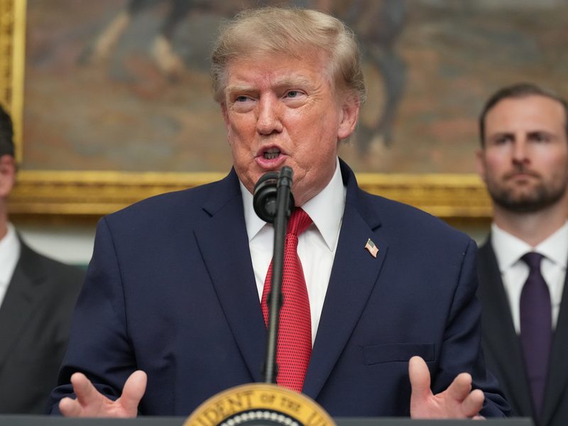 Trump keeps embracing data centers even as they become toxic in midterm races
